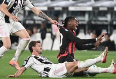 Juventus ile Milan yenişemedi; Napoli liderliği kaptı