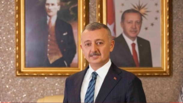 Tahir Büyükakın’dan veda mesajı